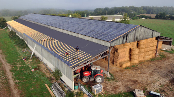 Installation de panneaux photovoltaiques