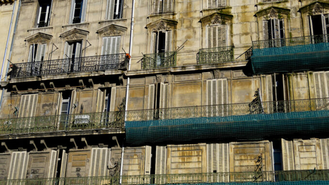 Façade d'immeuble dégradé Immeuble dégradé