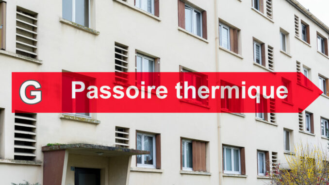 Immeuble des années 1960. Avec illustration informative de "passoire thermique".